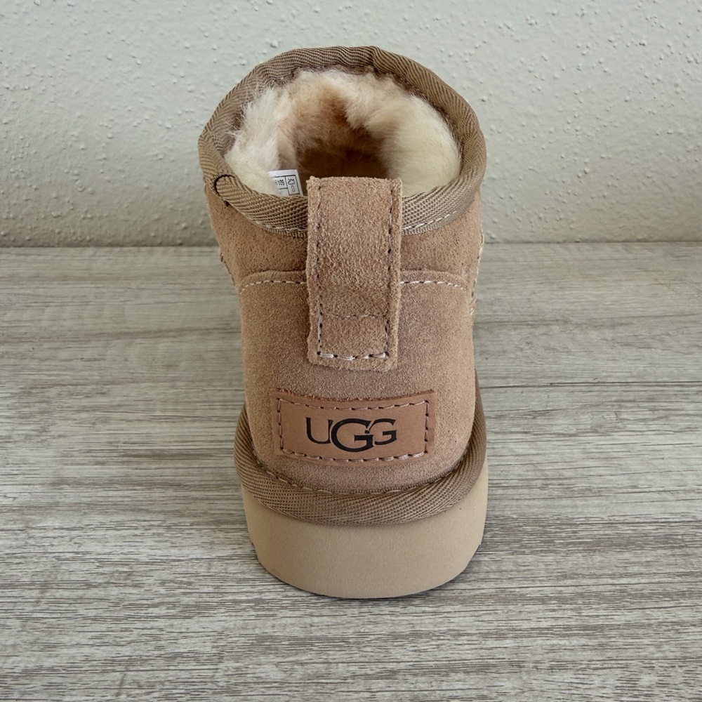 Authentic UGG Classic Ultra Mini 1116109 Women's Fashion Boots Sand Size 7 - Picture 6 of 16